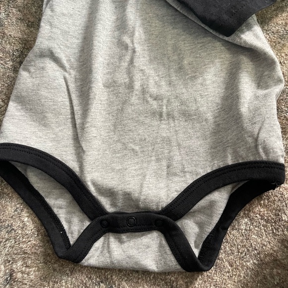 NWOT Carhartt Baby onesie - Picture 6 of 8